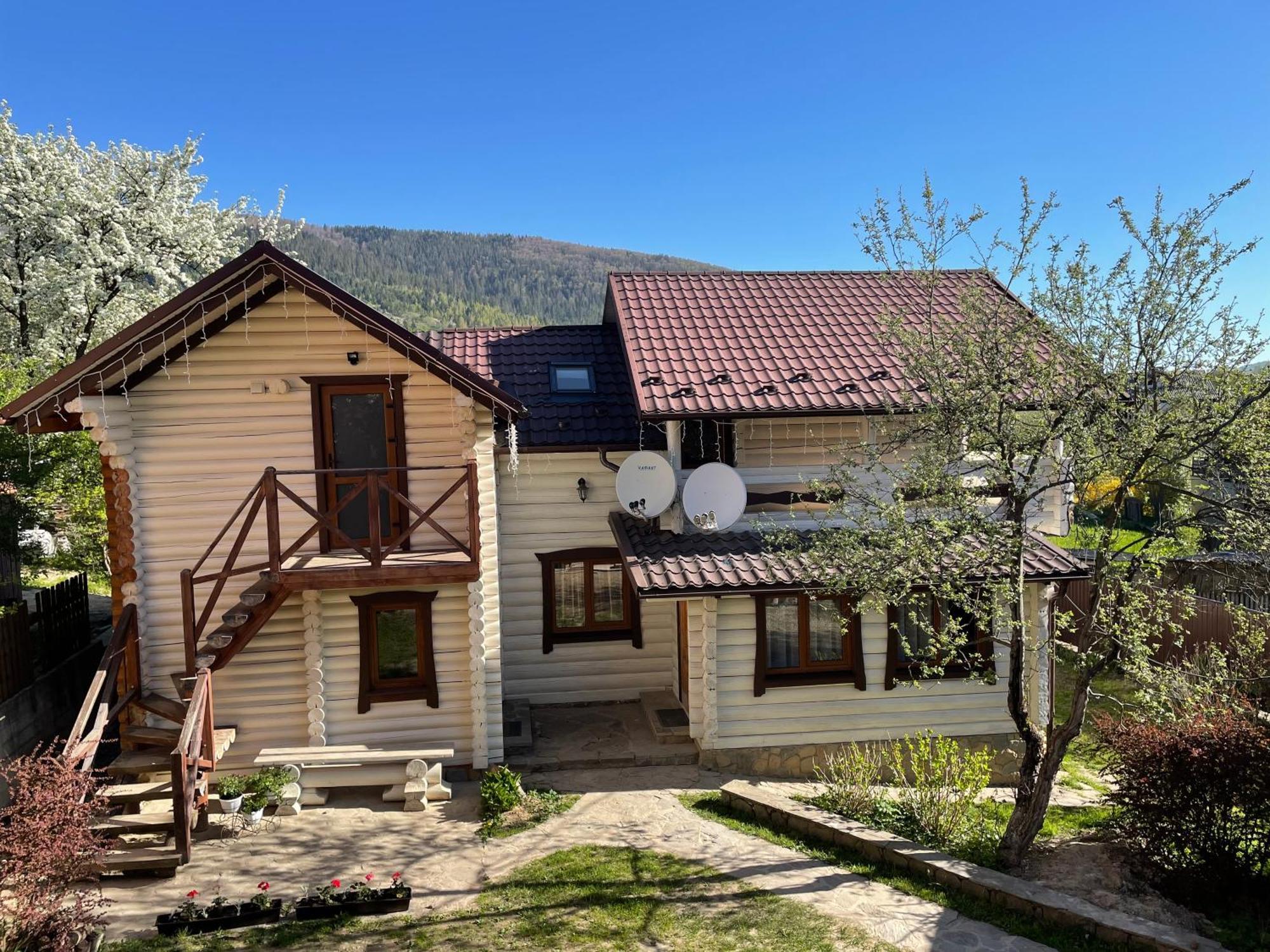 Вілла Розмарія Yaremche Luaran gambar